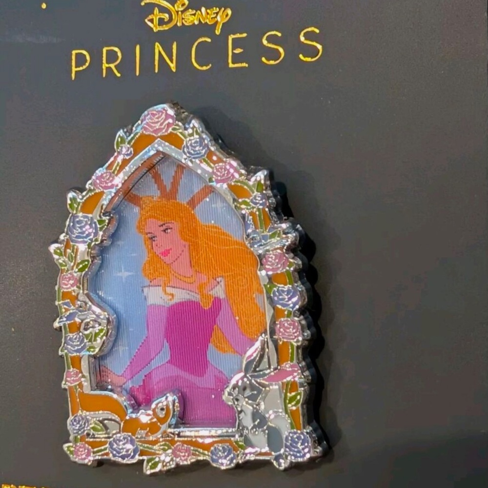 Disney Sleeping Beauty Floral Frame Lenticular Enamel Pin - Picture 4 of 5